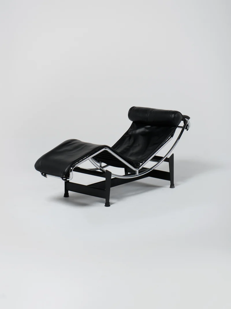 LC4 Chaise Longue