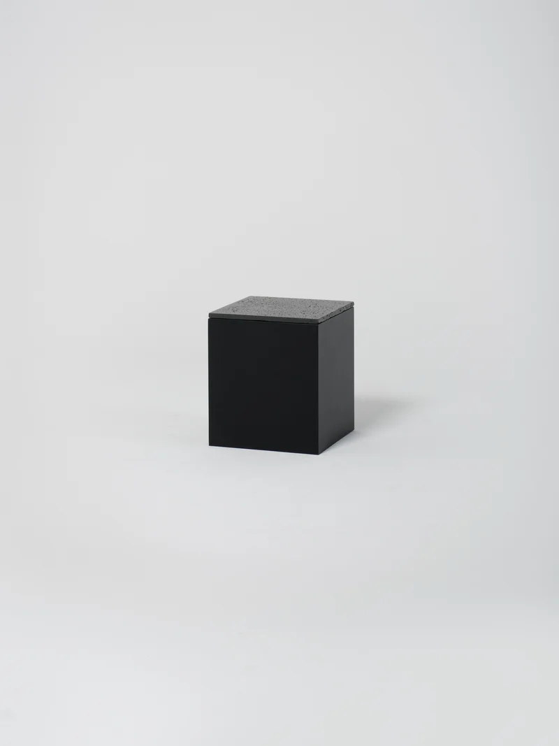 Cube 8 / 45cm x 50cm / Black / Anthracite concrete