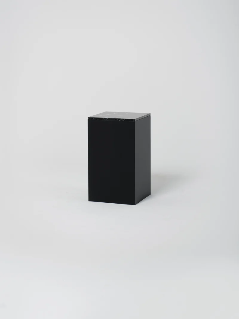 Cube 7 / 45cm x 75cm / Black / Nero Marquina