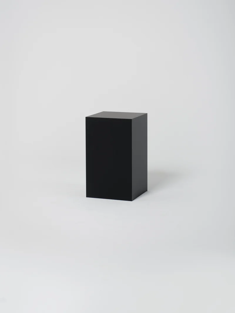 Cube 7 / 45cm x 75cm / Black