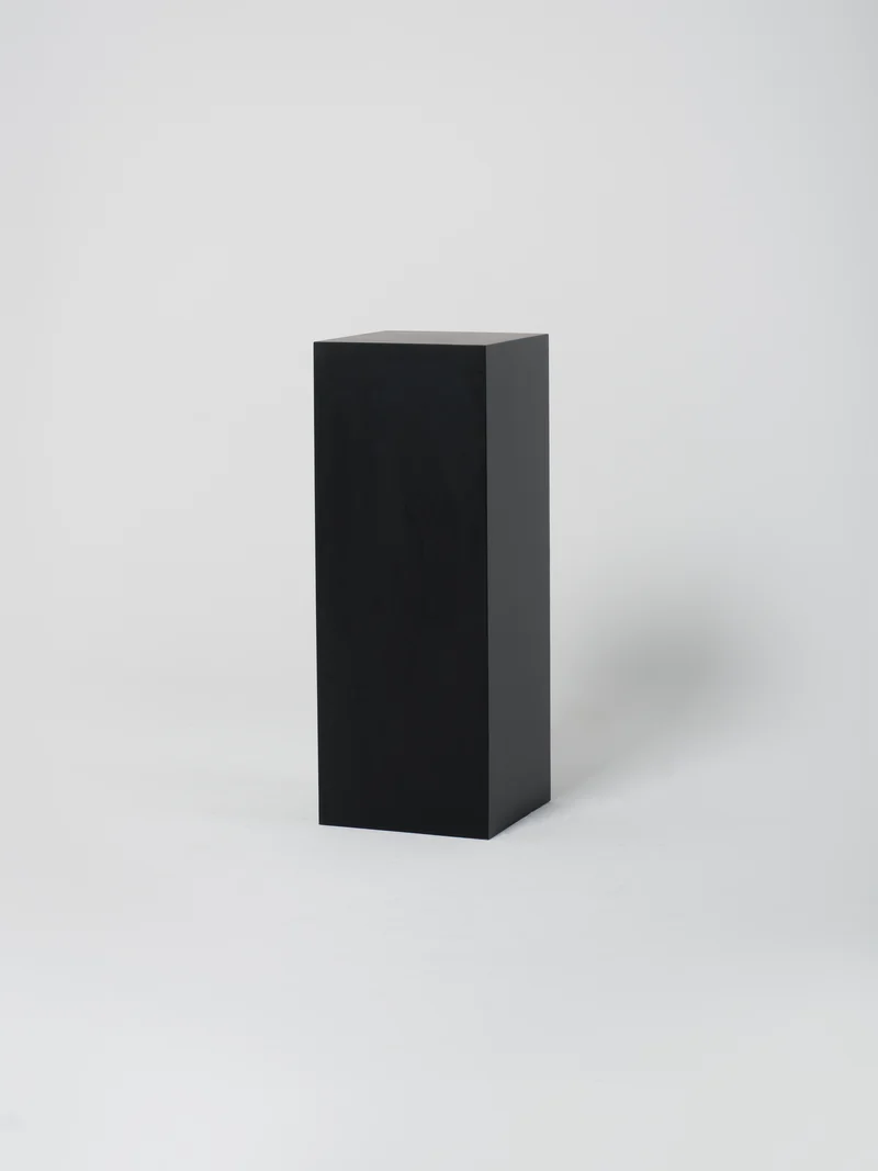 Cube 6 / 45cm x 120cm / Black