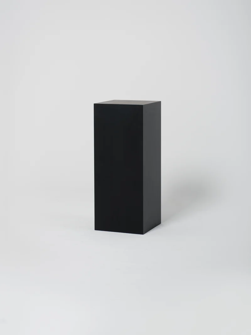 Cube 5 / 45cm x 110cm / Black
