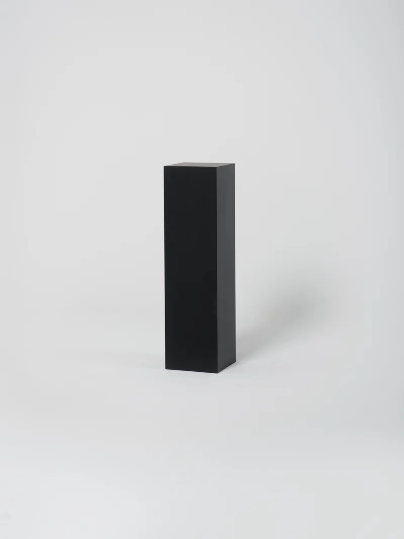 Cube 2 / 30cm x 110cm / Black