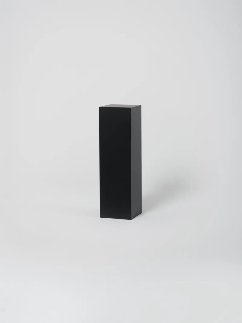 Cube 1 / 30cm x 100cm / Black
