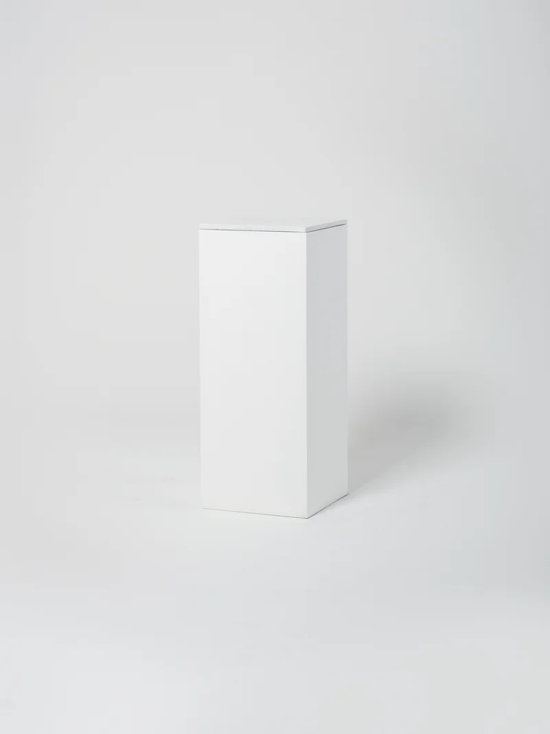 Cube 5 / 45cm x 110cm / White / White Concrete