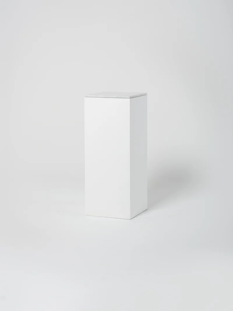 Cube 5 / 45cm x 110cm / White / Bianco Carrara