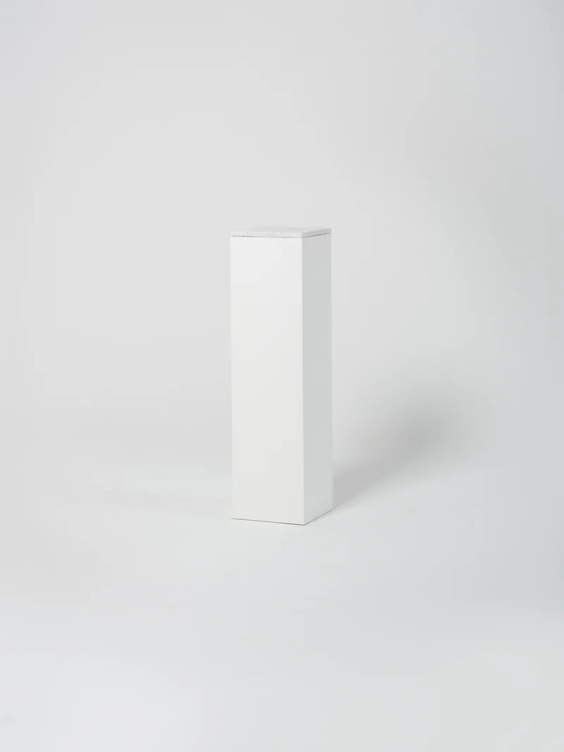 Cube 2 / 30cm x 110cm / White / White Concrete