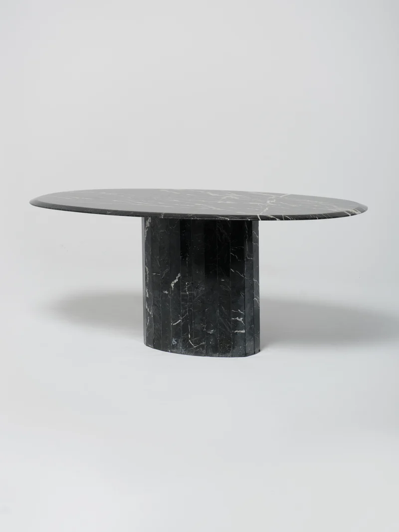 Marble Table / Oval / Black