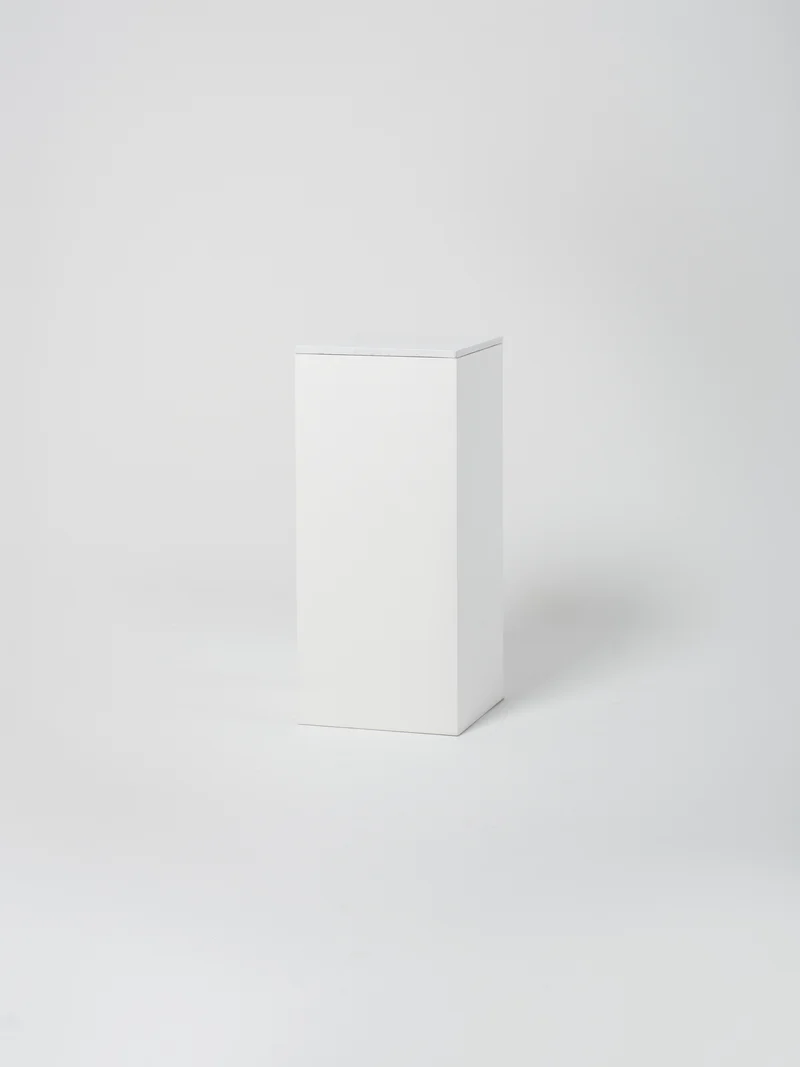 Cube 4 / 45cm x 100cm / White / White Concrete
