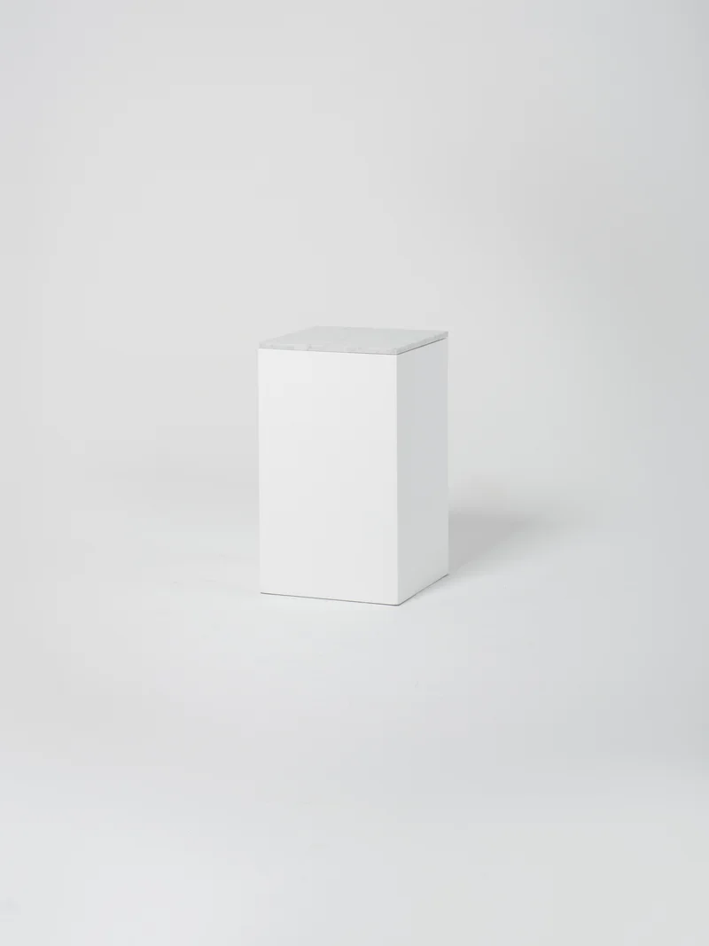 Cube 7 / 45cm x 75cm / White / Bianco Carrara