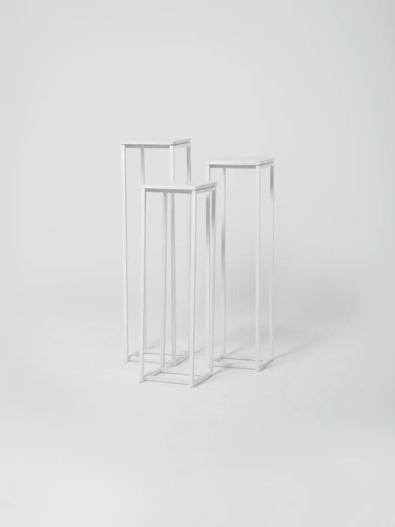 Podium Set 8 / 30cm Square / White Concrete