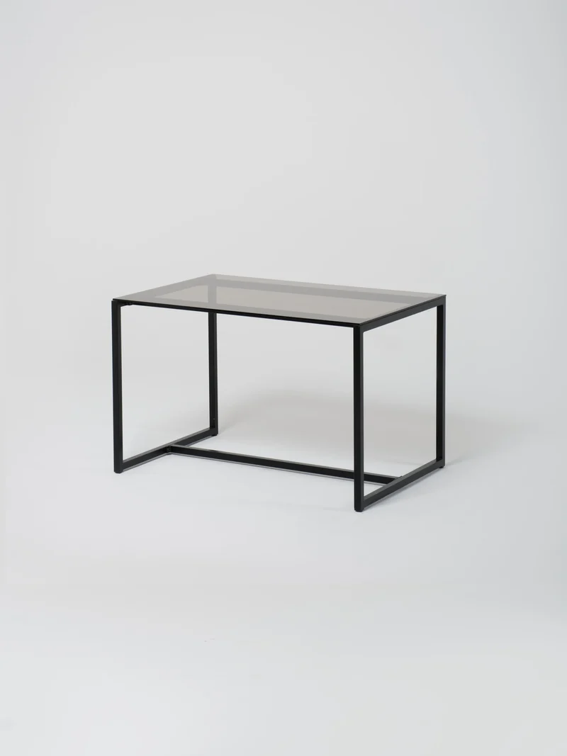 Table 15 / Black / Glass / Amber