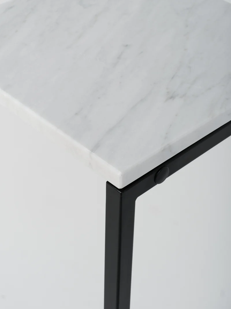 Podium Set 2 / 45cm Square / Bianco Carrara
