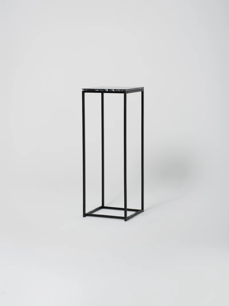 Podium 4 / 45cm Square / Nero Marquina