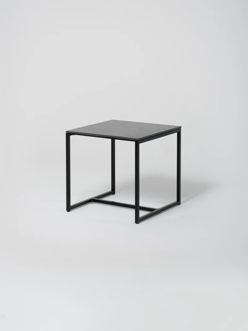 Table 9 / Square / Black / Anthracite Concrete