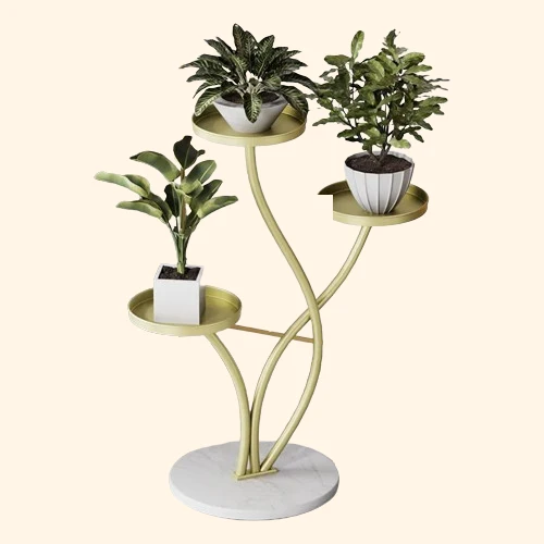 Etagere pour plantes intérieur design sur pied central avec triple plateaux