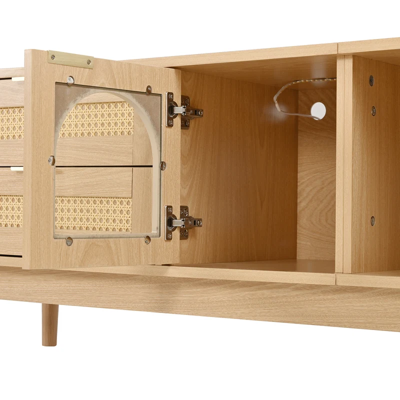 Meuble TV effet bois avec LED, 4 tiroirs en rotin et portes en verre courbé, pieds en bois massif MODERNCHROMELINE