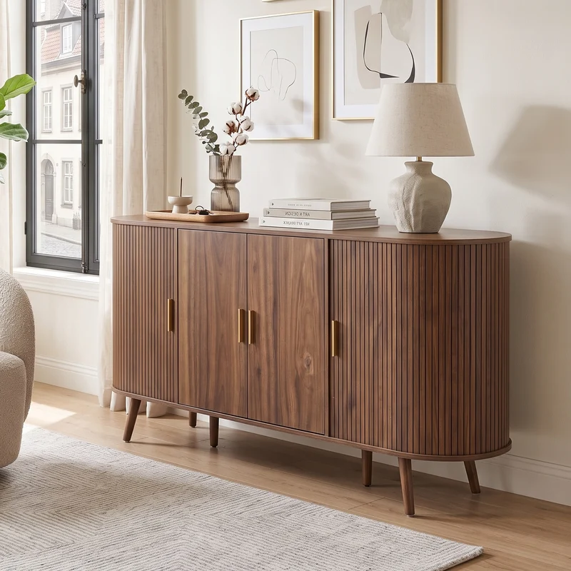 Buffet effet noyer avec portes coulissantes, design arrondi à rainures verticales accents dorés MINIMALISTCONTAINERS