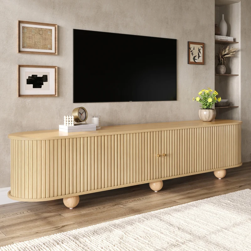 Meuble TV ovale effet bois clair 4 portes au design ondulé 3D, accents dorés et pieds boules FLOATING CART