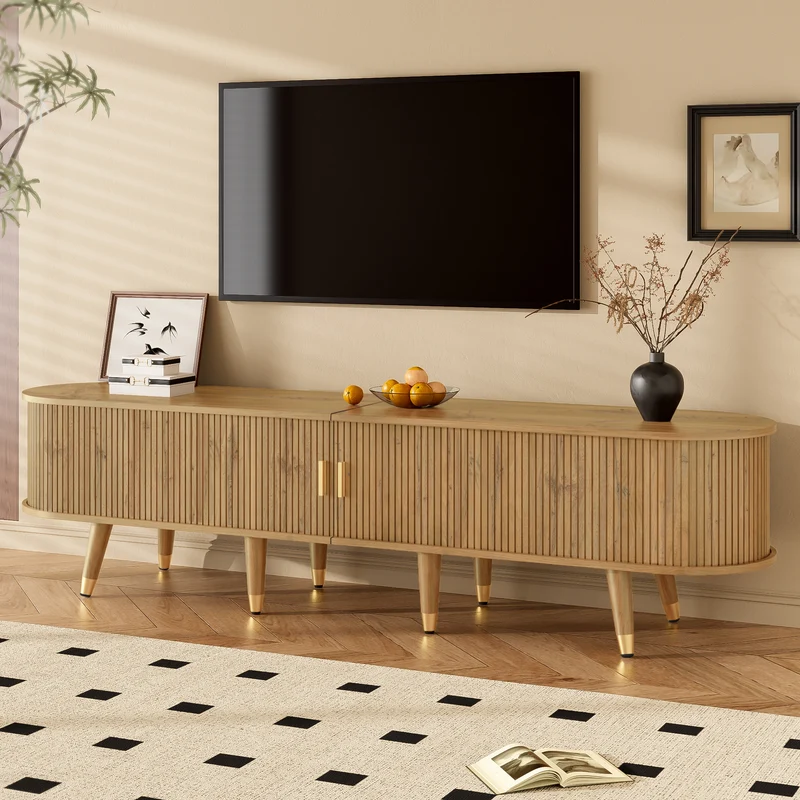 Meuble TV effet bois clair avec portes coulissantes et accents dorés 175x38x45 cm SUNPILLAR