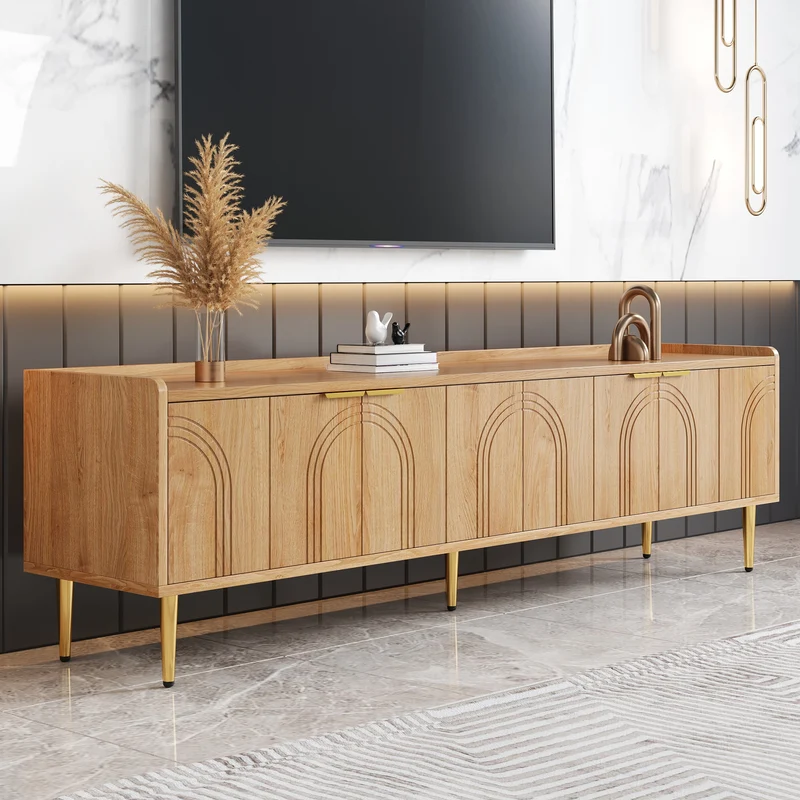 Meuble TV bas design bois naturel 170 cm, portes sculptées 3D, poignées et pieds dorés SOLIFLUCFLOW