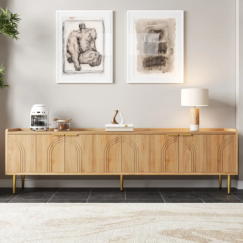 Meuble TV bas design bois naturel 170 cm, portes sculptées 3D, poignées et pieds dorés SOLIFLUCFLOW
