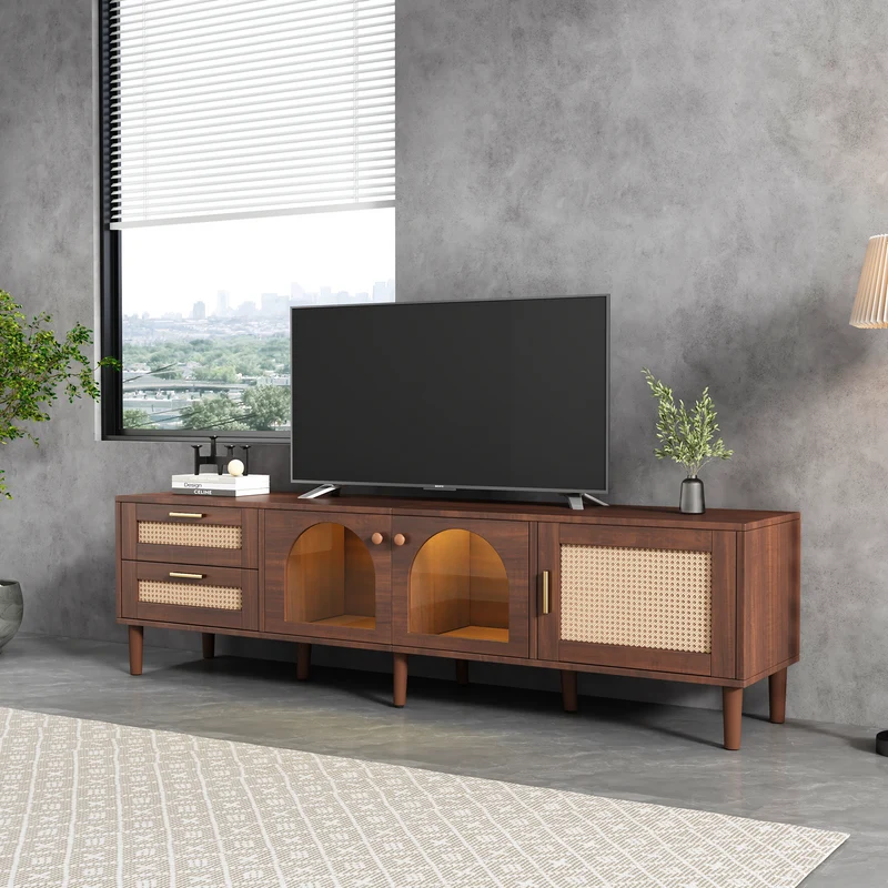 Meuble TV effet bois marron avec rangement élégant 2 tiroirs en rotin, 2 portes vitrées cintrées et 1 porte en rotin éclairage LED 180cm TRURKAN