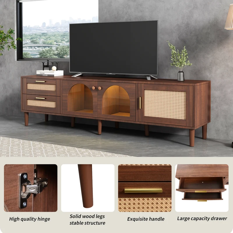 Meuble TV effet bois marron avec rangement élégant 2 tiroirs en rotin, 2 portes vitrées cintrées et 1 porte en rotin éclairage LED 180cm TRURKAN