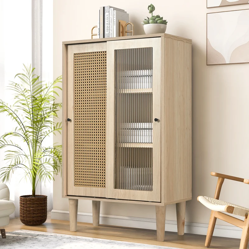 Buffet effet bois avec portes en rotin et portes coulissantes en verre BAMPHUDS