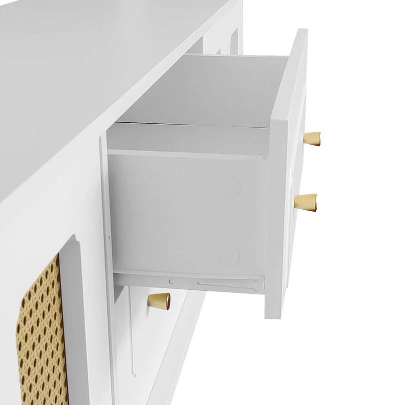 Meuble TV élégant avec portes en rotin et détails dorés DHUPHIEDS