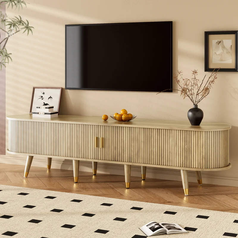 Meuble TV avec portes coulissantes en bois MDF couleur chêne et accents dorés 175x38x45cm LATEXGLOB