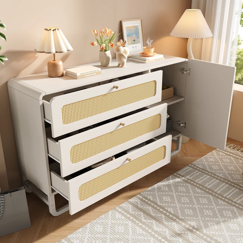 Buffet blanc et portes en rotin tissé, 3 tiroirs, 1 porte et pieds en métal TURION