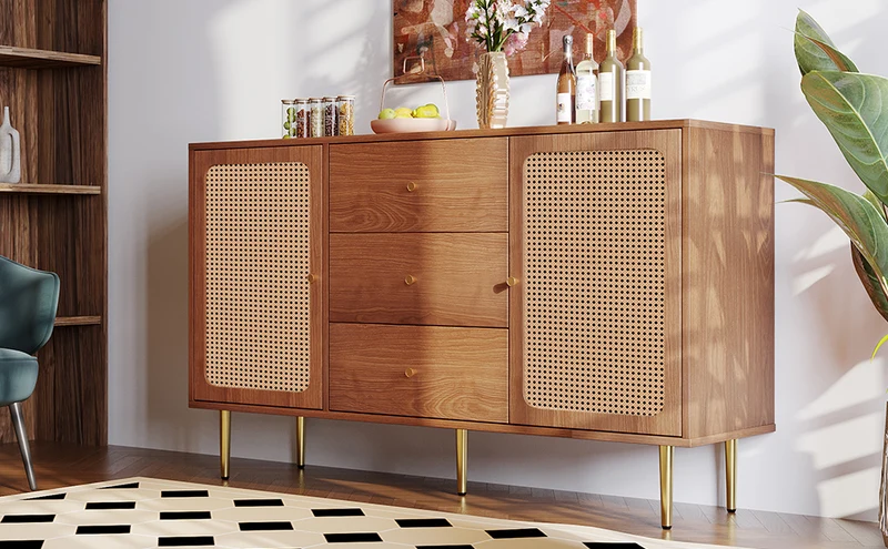 Buffet effet bois noyer avec 2 portes et 3 tiroirs en rotin pieds et poignées dorées 150*90*40cm URNO