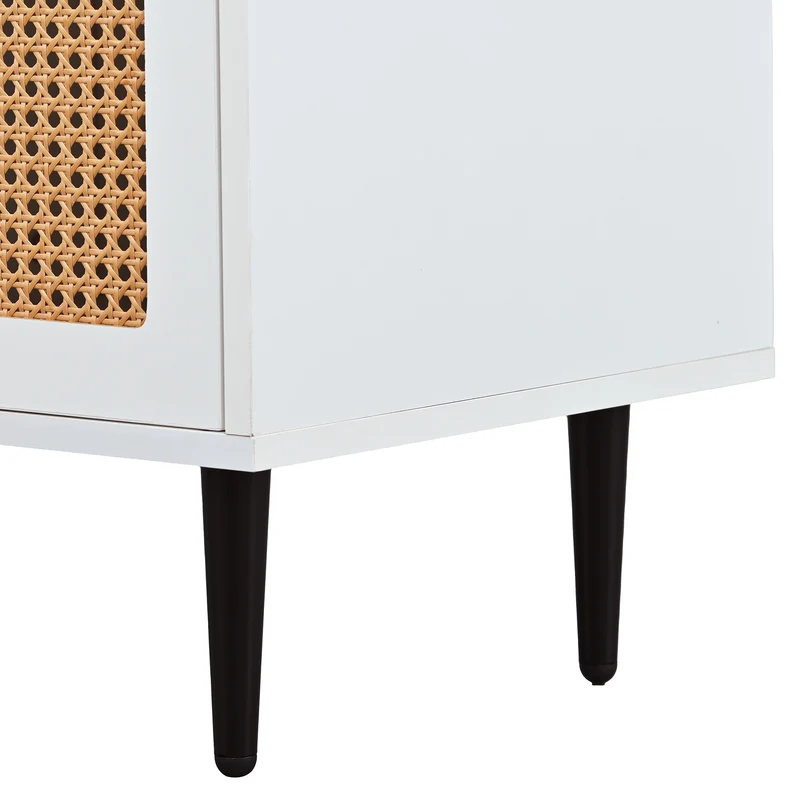 Buffet effet bois blanc avec 3 portes en rotin poignées pieds dorés 129,8x40x76cm OMOIL WHITE