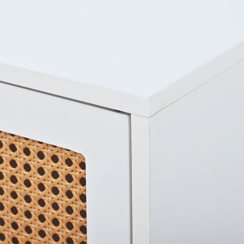 Buffet effet bois blanc avec 3 portes en rotin poignées pieds dorés 129,8x40x76cm OMOIL WHITE
