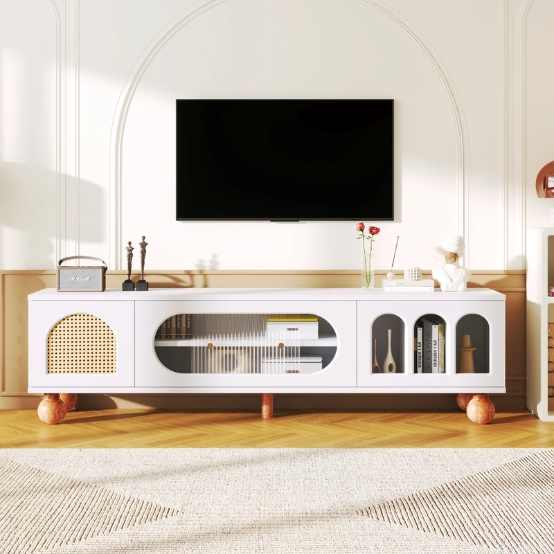 Meuble TV blanc avec porte en rotin poignées pieds dorées 170*47*37 cm HIGILL