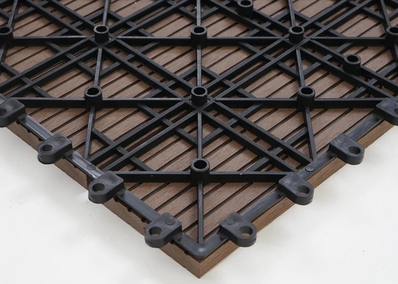 Dalles de terrasse x11 aspect bois en WPC 30x30cm clipsable 1m² balcon jardin extérieur couleur café 04_0005495