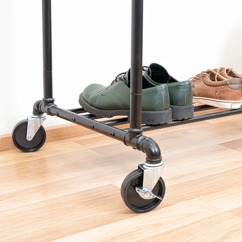 Tatkraft Pantera – Portant à vêtements solide sur roulettes, capacité 110 kg, 2 tringles, étagère à chaussures, métal noir