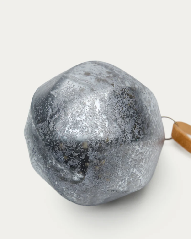 Blama set of 2 Christmas baubles made of silver recycled glass, Ø 10 cm