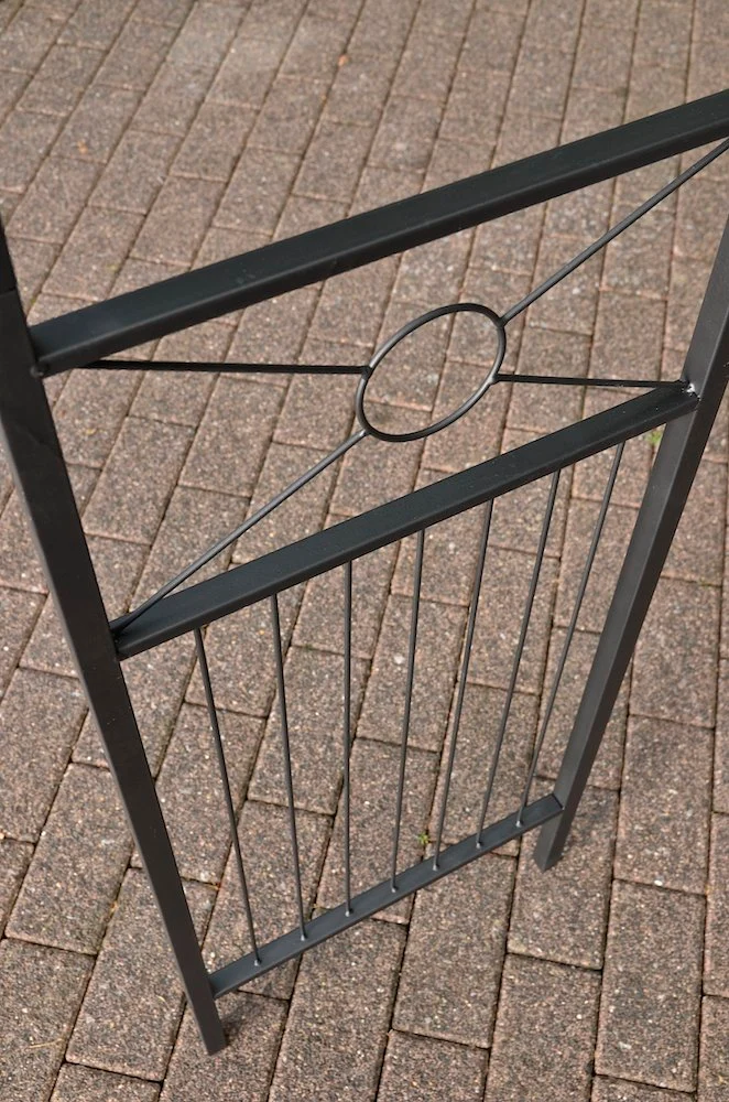 Arche de jardin pour rosiers et plantes grimpantes largeur réglable en métal noir 10_0003932