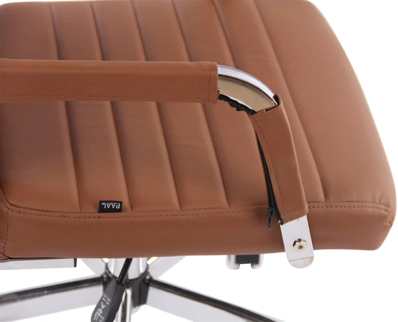 Fauteuil de bureau sur roulettes confortable hauteur réglable en synthétique marron clair cadre métal chromé BUR10570