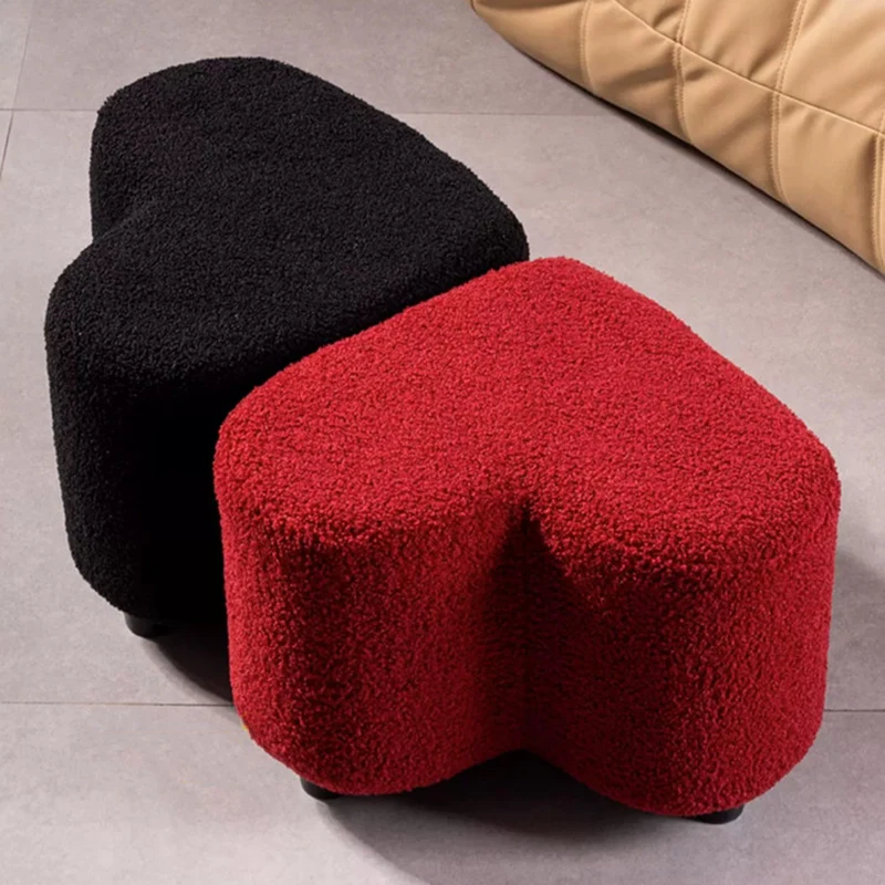 Contemporary Creative Sherpa Fabric Heart-Shaped Low Stool Plywood Frame Accent Ottoman For Entryway & Living Room