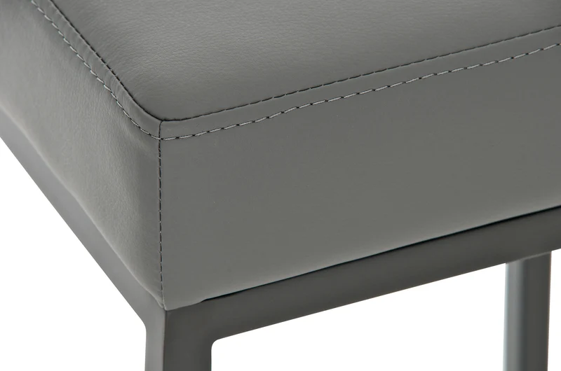 Tabouret de bar design moderne en synthétique gris pieds forme carré métal noir mat 10_0000031