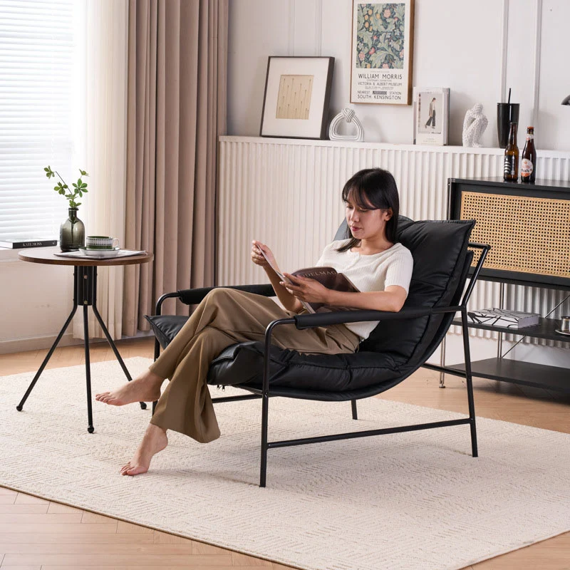 Contemporary Retro Curve Carbon Steel Cat Scratch Leather Accent Chair With Backrest Armrest For Living Room