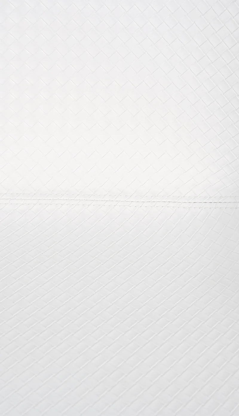 Lot de 2 tabourets de bar rotation à 360°en PVC blanc pieds en trompette métal noir 10_0006690