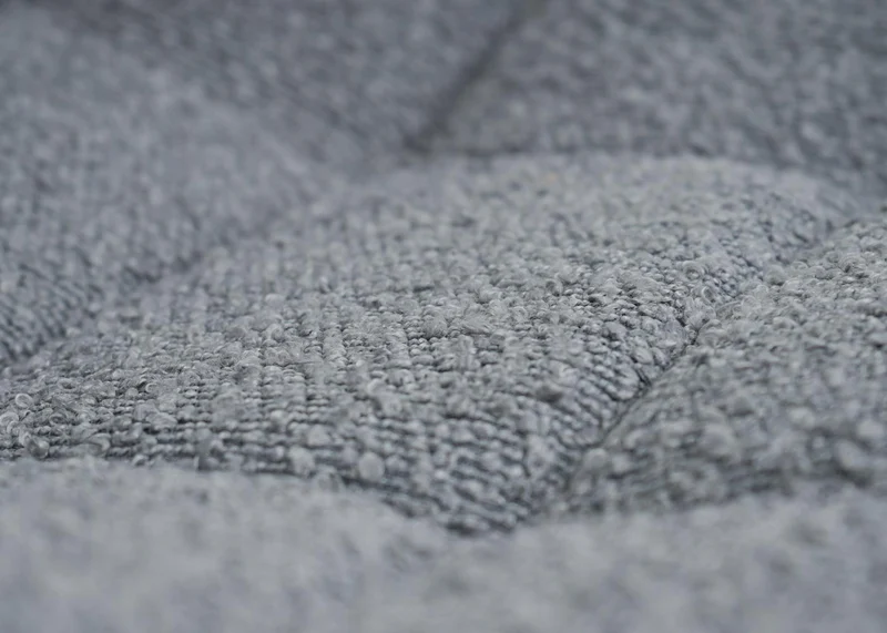 Lot de 2 chaises de salle à manger pivotantes 83 cm design coque tissu bouclé gris foncé structure acier noir 04_0009873