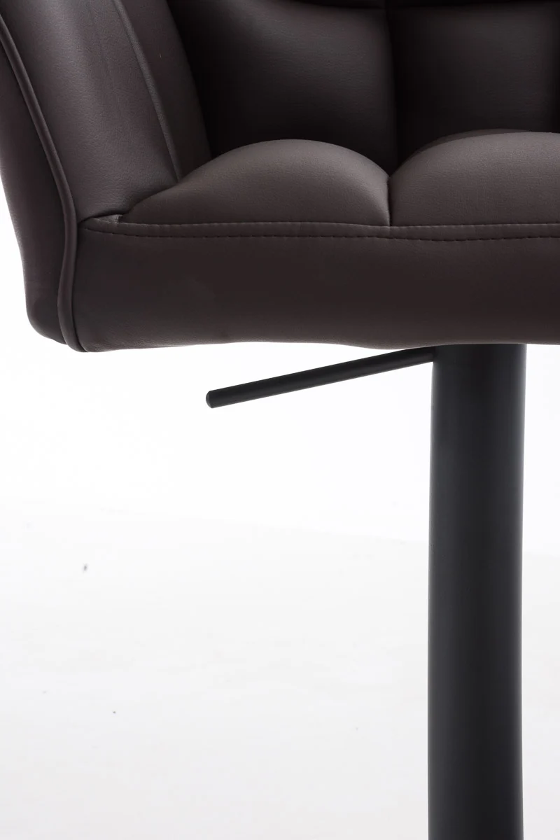 Tabouret de bar chaise haute de comptoir couture carrées assise en PVC marron cadre en métal noir 10_0004674