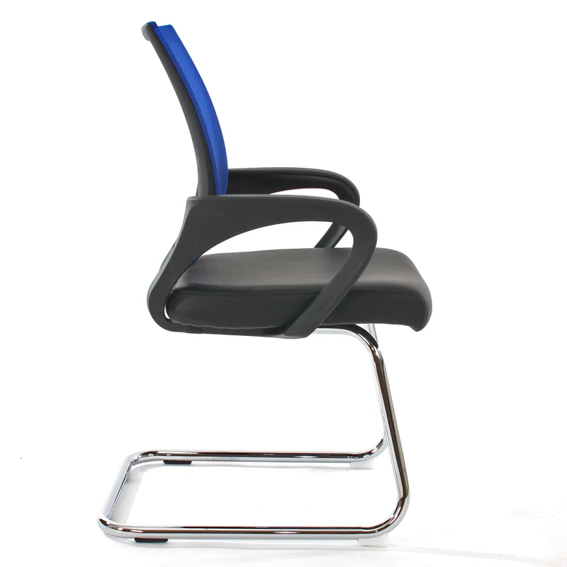 Lot de 2 chaises de conférence bureau avec accoudoirs assise en PVC noir et tissu mesh bleu 04_0007293