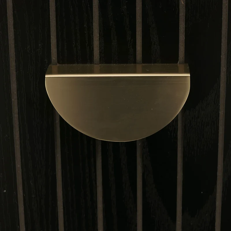 Commode avec 6 tiroirs style moderne à lamelles 80x120x44 cm en MDF mélaminé structure acier finition bois noir design lamelles 04_0009431