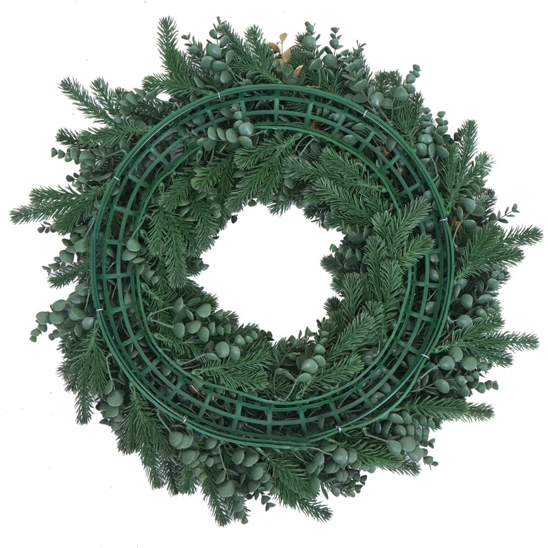 Couronne décorative artificielle Ø 60 cm effet sapin avec pommes de pin dorées 4 supports pour bougies LED 04_0009150